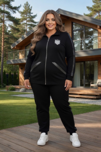 Костюм спортивний з прикрасами