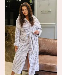 Махровий жіночий халат із капюшоном