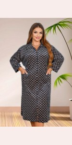 Велюровий жіночий халат дуже великих розмірів