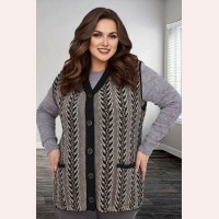 Жіночий в’язаний жилет на ґудзиках