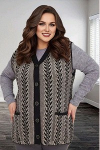 Женский вязаный жилет на пуговицах