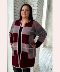 Женский вязаный кардиган в клетку