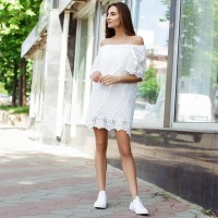 Футболка гипюровое зі спущеними плечима 576-1